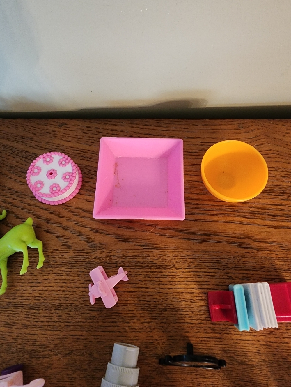 Misc. Doll & Doll House Accessories Lot - Picture 3 of 7